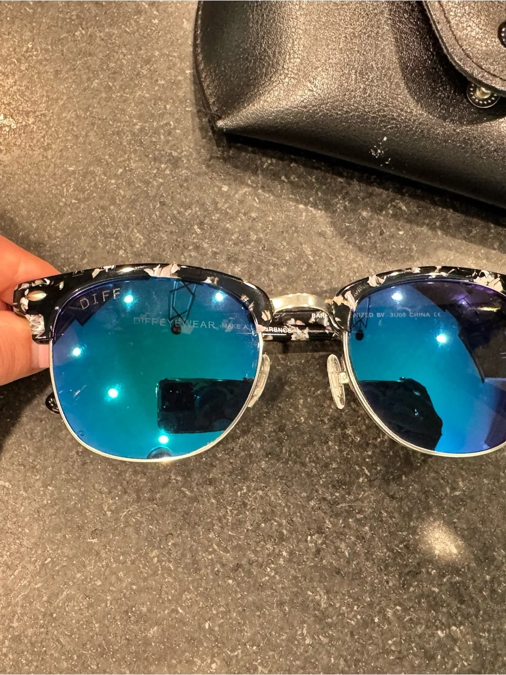 Diff Eyewear Black Marble Frame Sunglasses with Blue-Purple Gradient Lenses